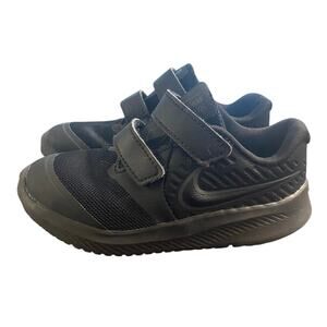 Nike Star Runner 2 Toddler Black Hook & Loop Sneakers Sze 9C Easy On Lightweight